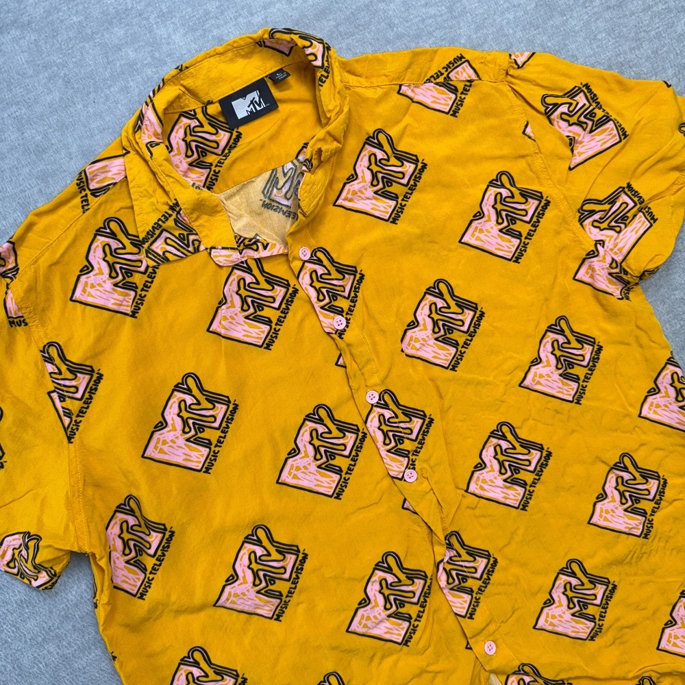MTV Shirt Mens Large Yellow Geometric All Over Rayon Button Up 90s Y2K Party